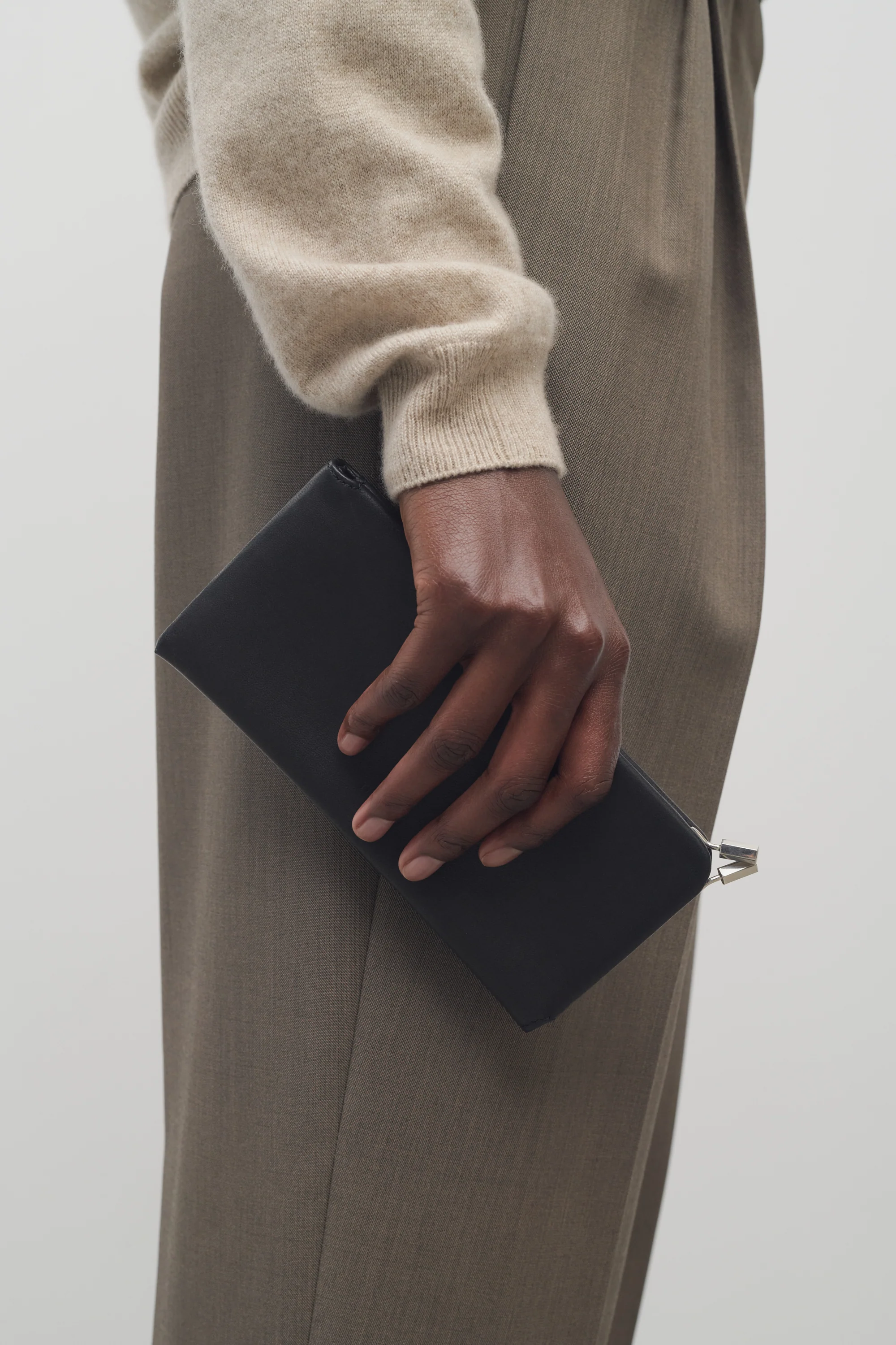 Clasp Sunglasses Case - Image 3